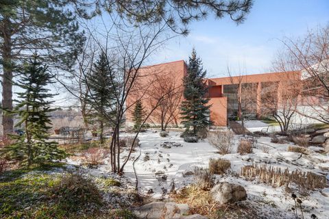 Photo of 850 S DONNER WAY #403, Salt Lake City, UT 84108 (MLS # 2134387)