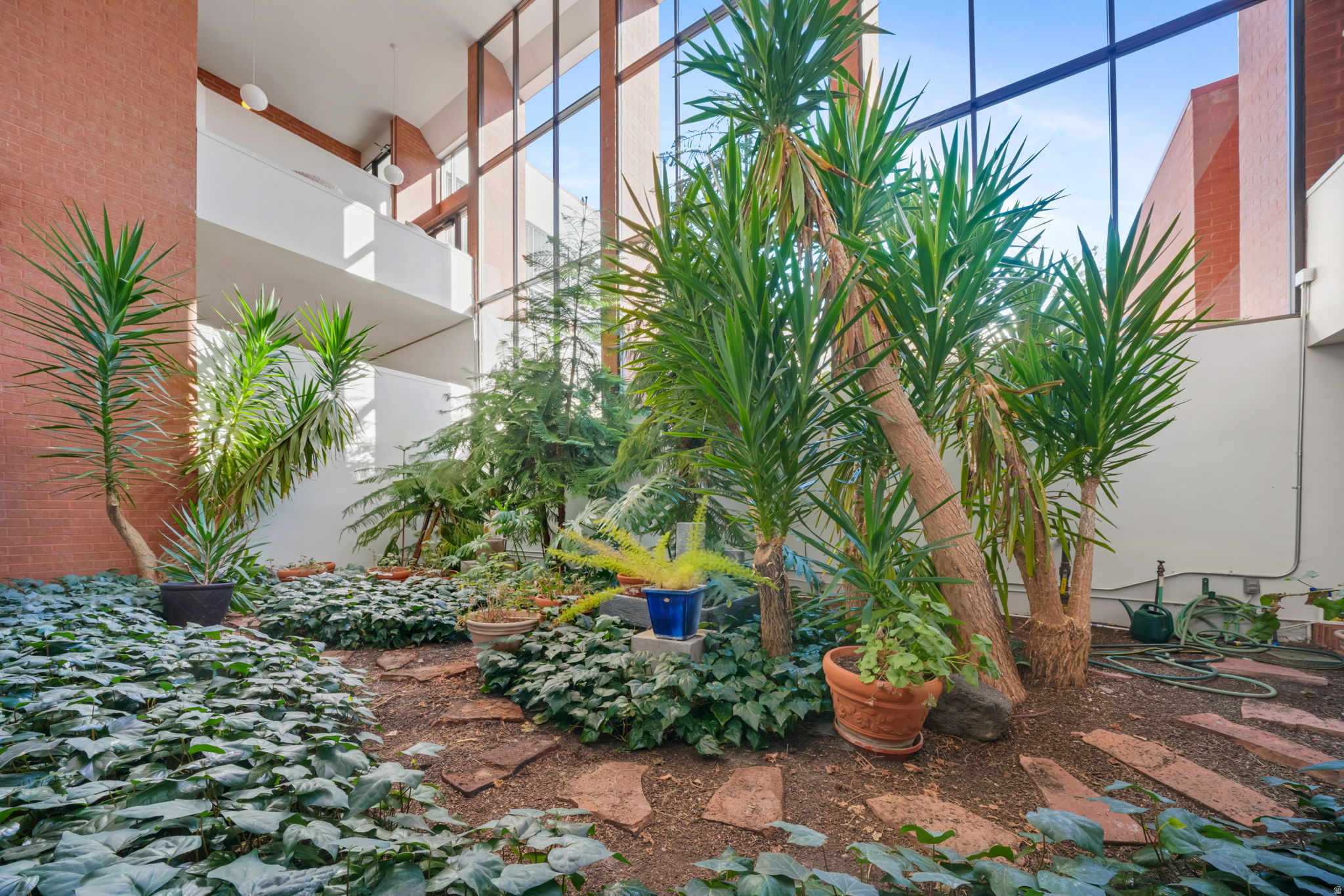 DONNER CREST - Residential