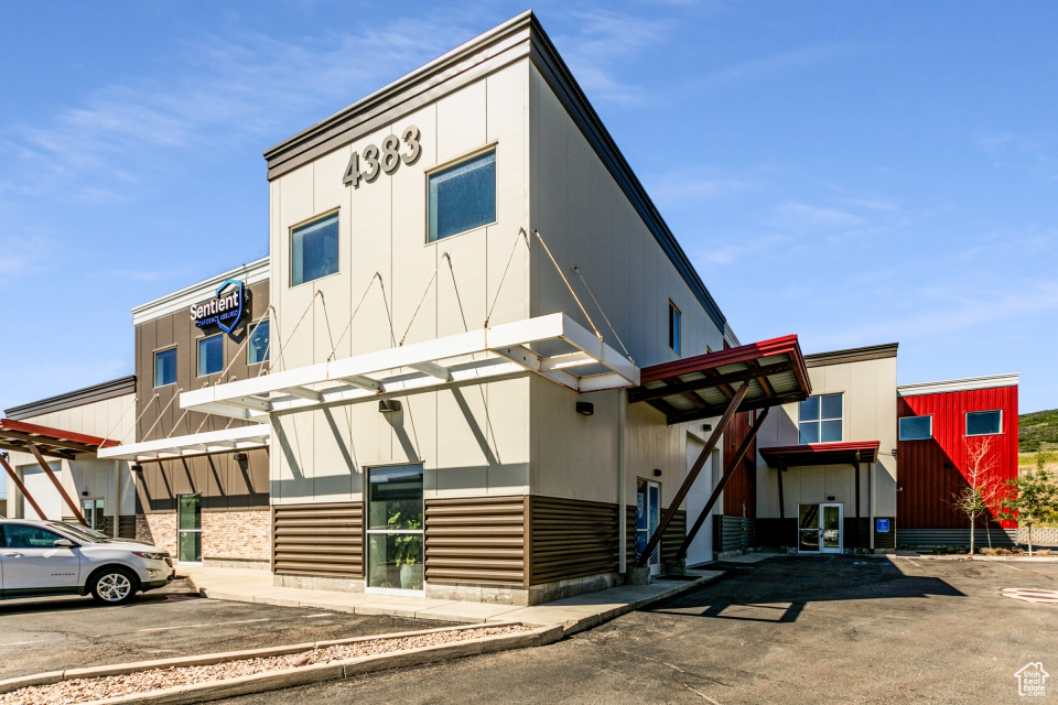 PARK CITY - Commercial Lease