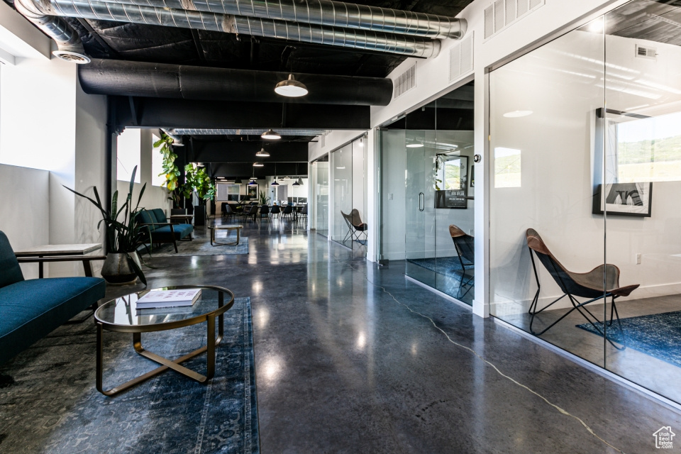 PARK CITY - Commercial Lease