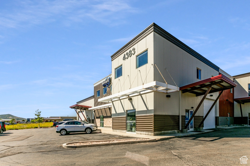 PARK CITY - Commercial Lease