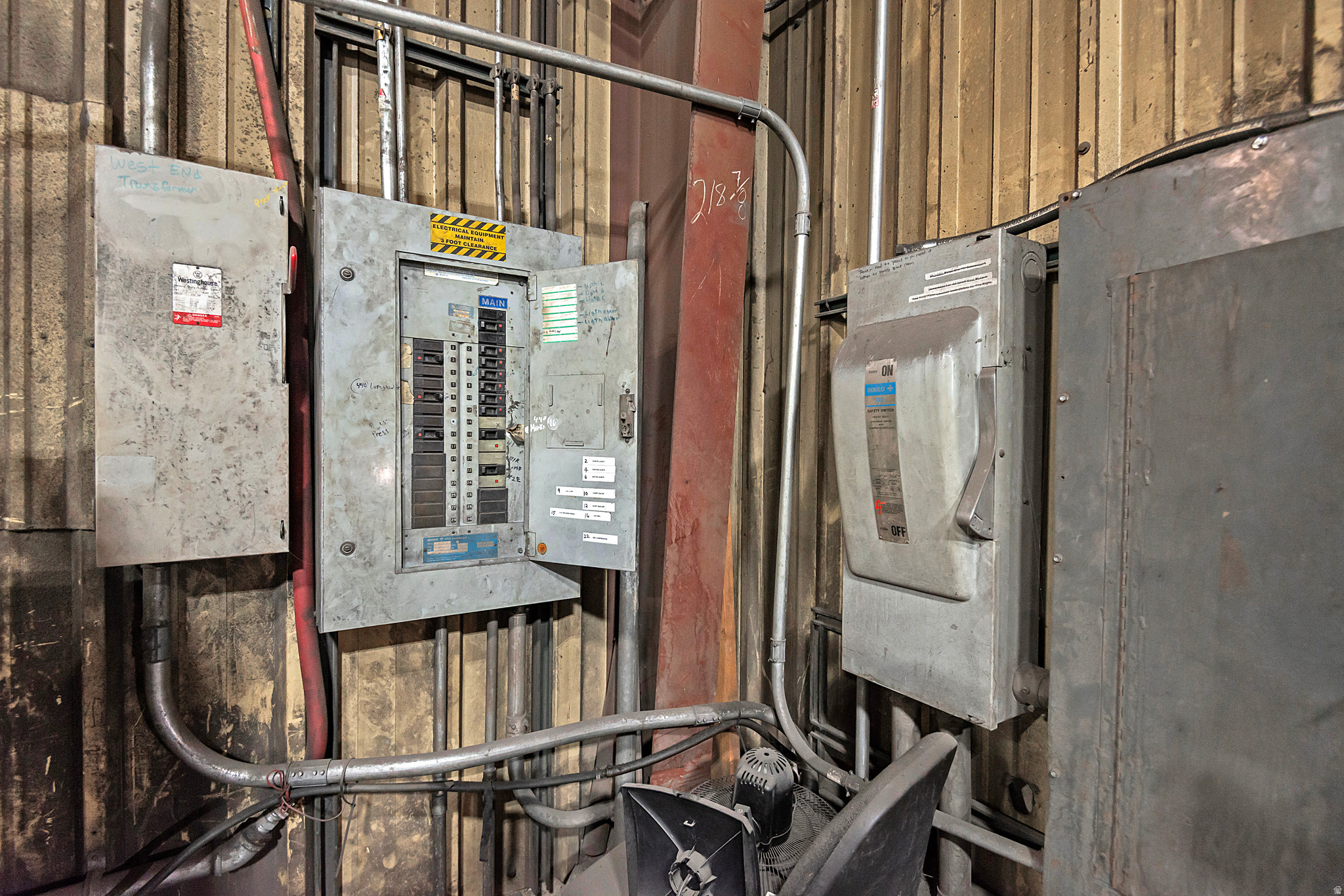 RADIUS CURVE - Commercial Sale