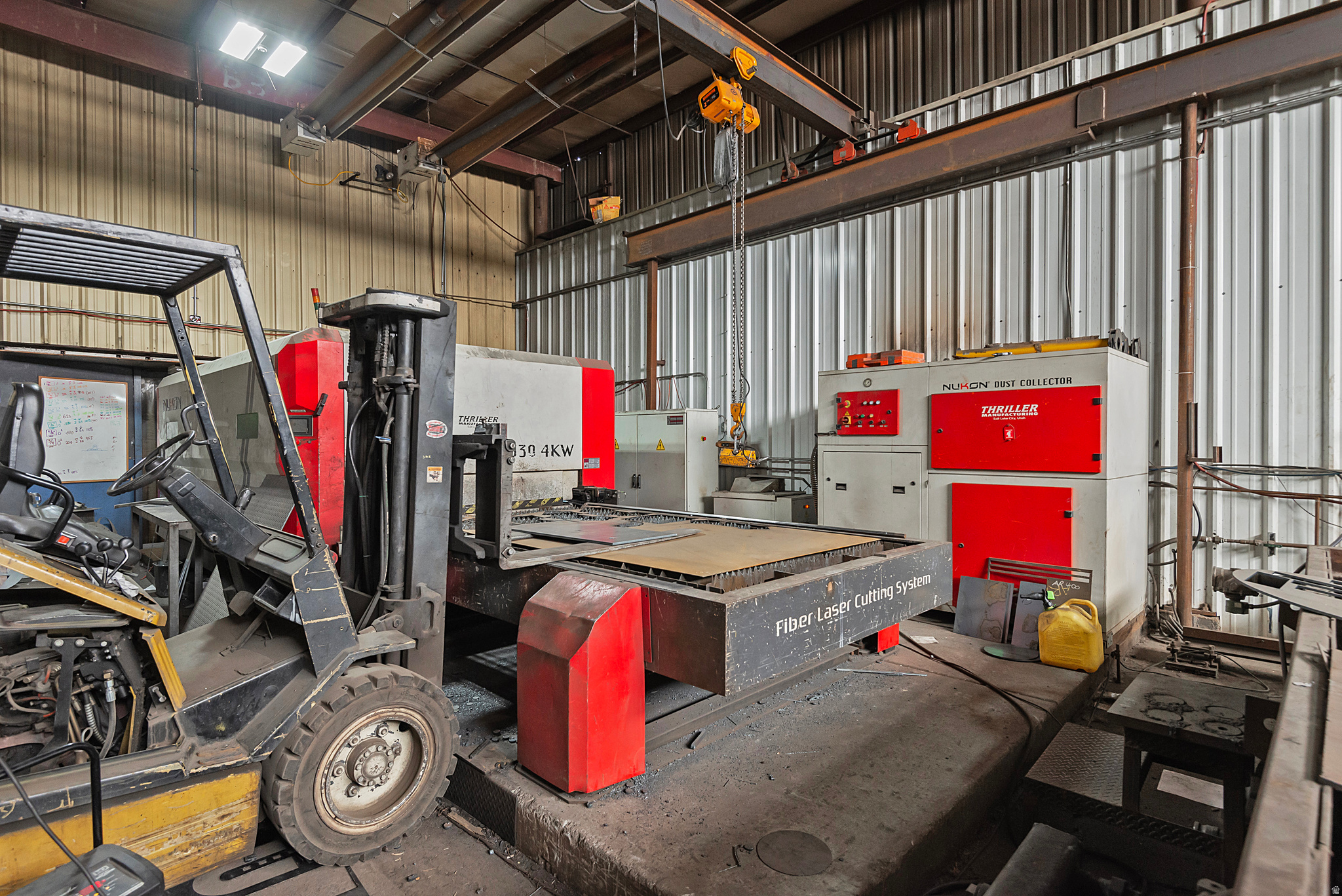 RADIUS CURVE - Commercial Sale