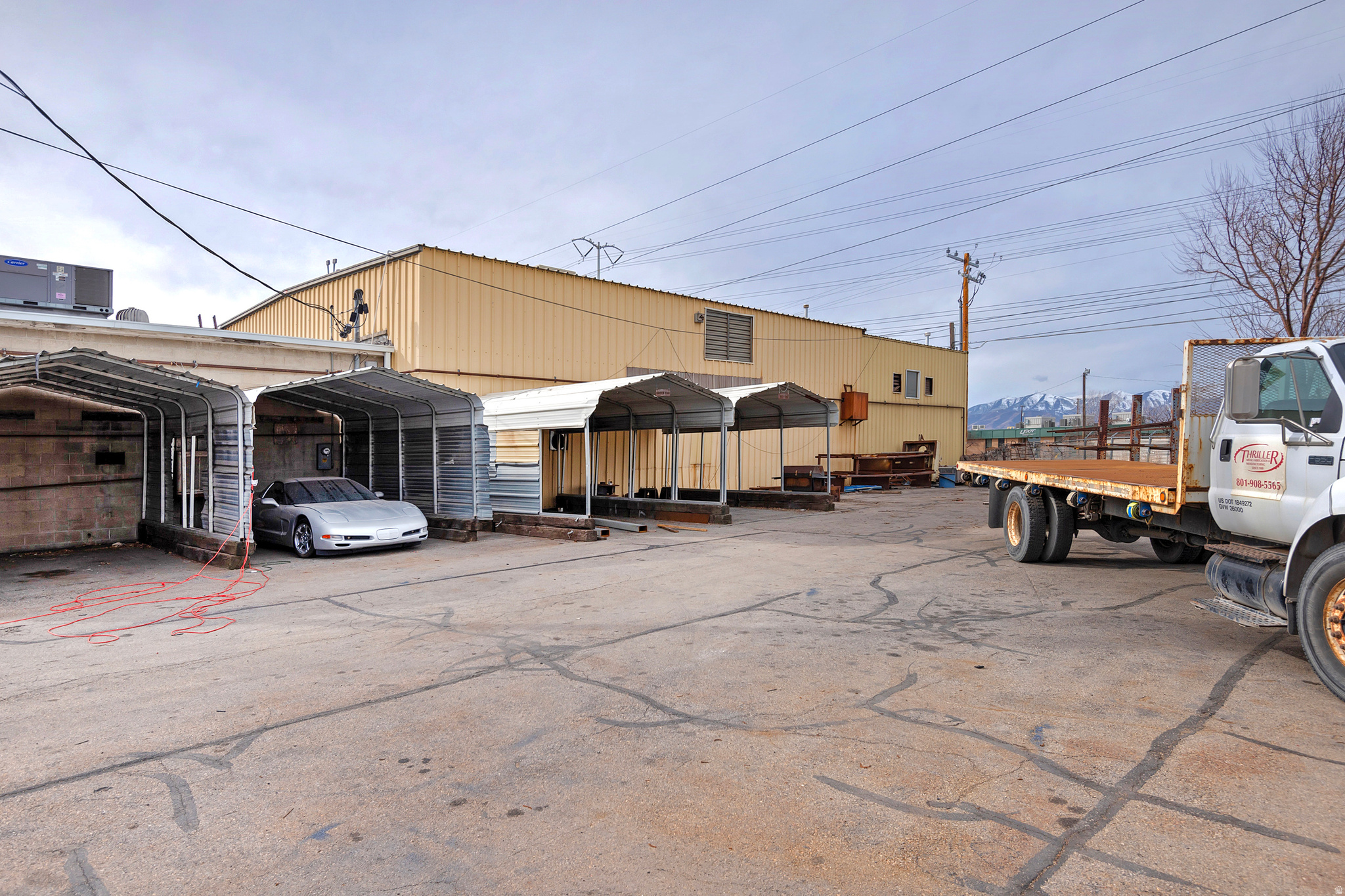 RADIUS CURVE - Commercial Sale