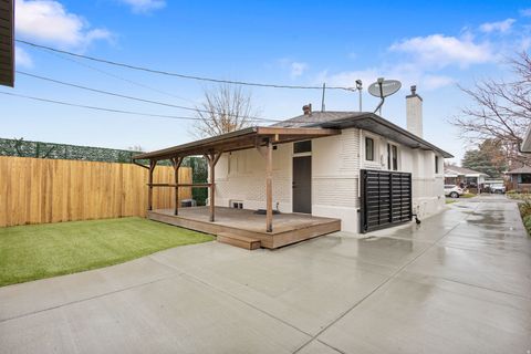 Tiny photo for 652 E MILTON AVE, Salt Lake City, UT 84105 (MLS # 2125838)