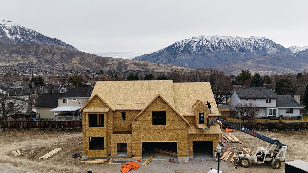 Photo of 1547 N 275 W #5, Orem, UT 84057 (MLS # 2136400)