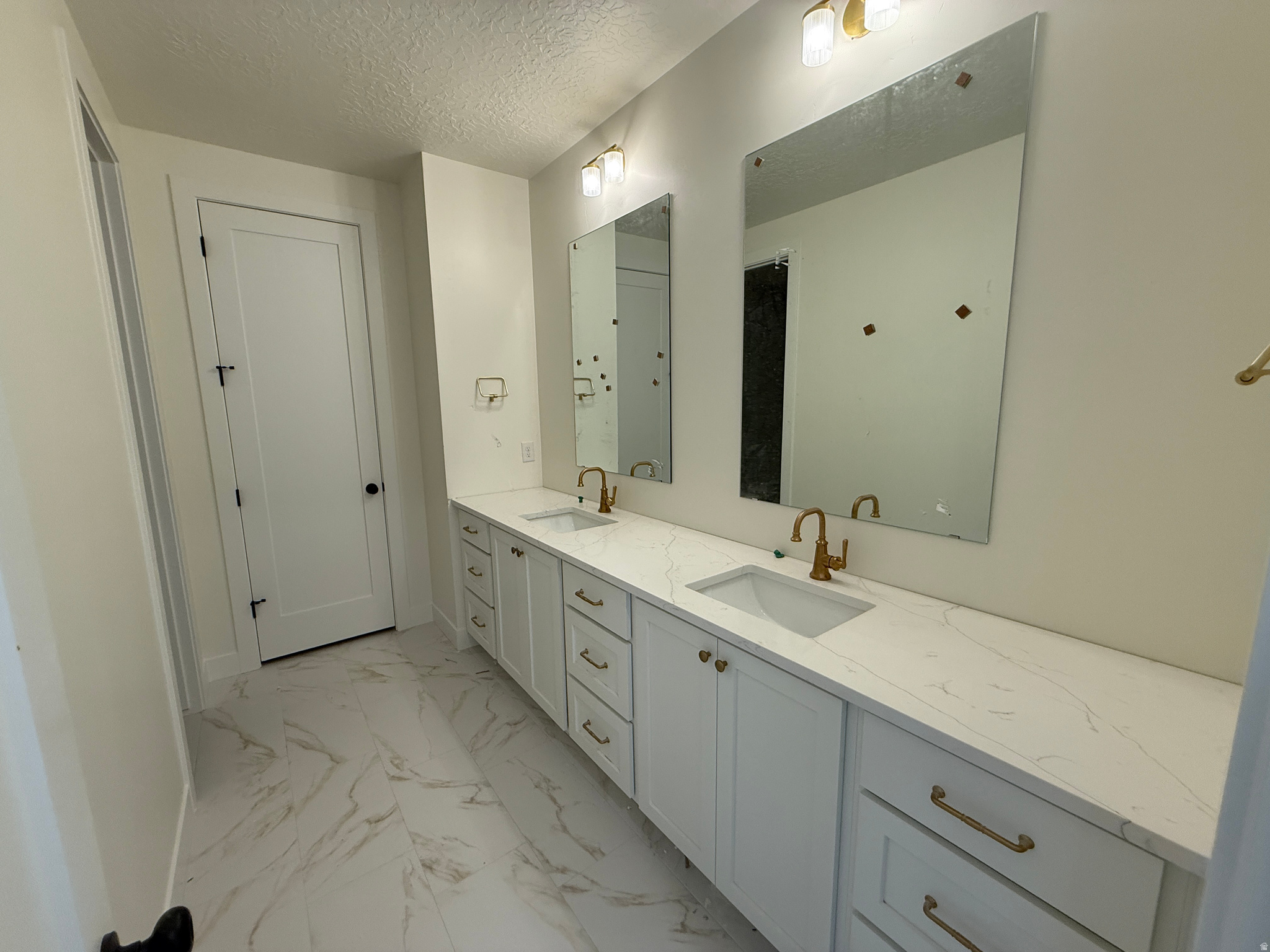 BELMONT WEST - Residential