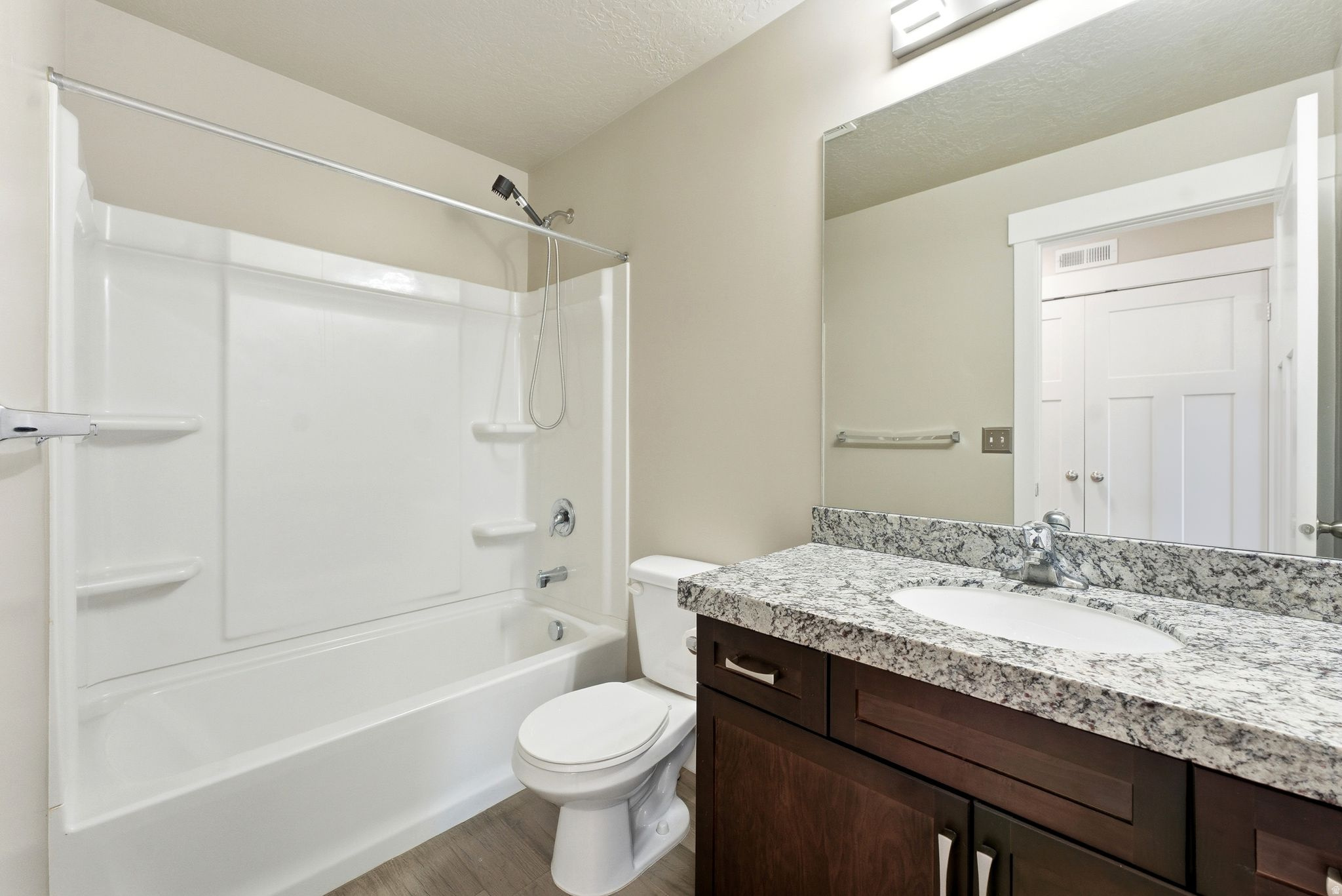 COTTAGES - Residential