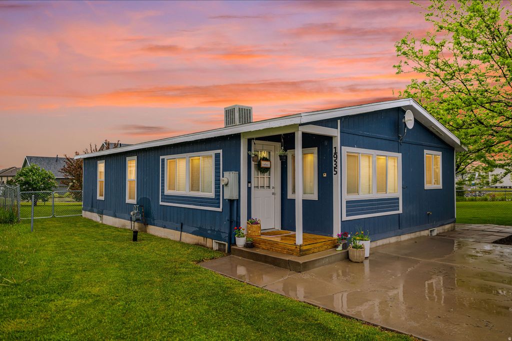 Photo of 1935 S 1250 W, Logan, UT 84321 (MLS # 2134518)