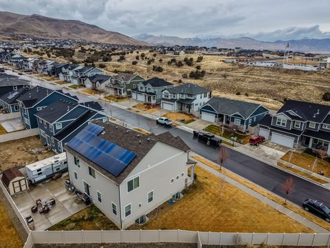 Tiny photo for 4433 W THORLEY DR, Herriman, UT 84096 (MLS # 2137006)