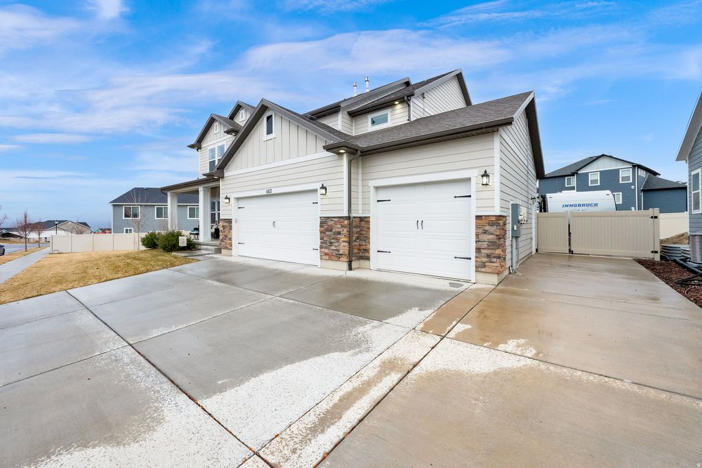 Photo of 4433 W THORLEY DR, Herriman, UT 84096 (MLS # 2137006)