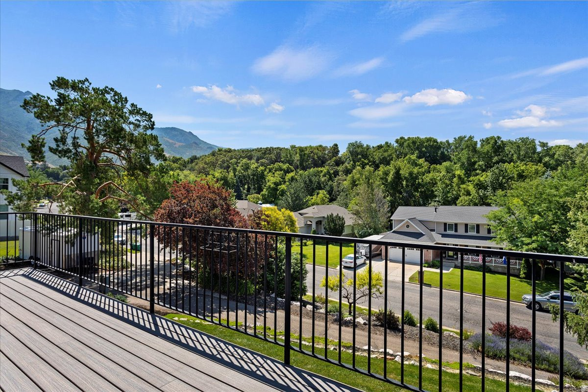 DAWSON HOLLOW ESTATES - Residential