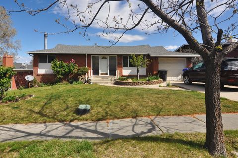 Tiny photo for 439 E 1650 S, Bountiful, UT 84010 (MLS # 2153518)