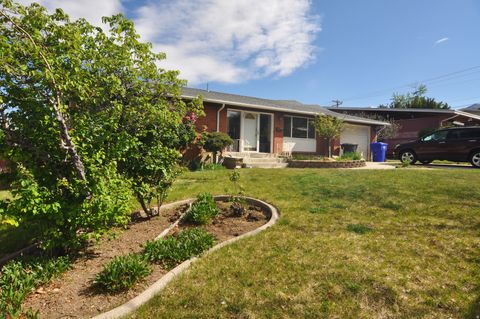 Tiny photo for 439 E 1650 S, Bountiful, UT 84010 (MLS # 2153518)