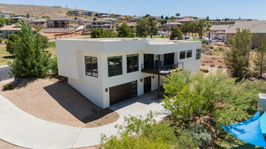 Photo of 2176 S SOUTHGATE DR, Saint George, UT 84770 (MLS # 2181130)