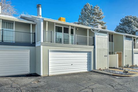 Photo of 1560 E 800 S #C, Clearfield, UT 84015 (MLS # 2134033)