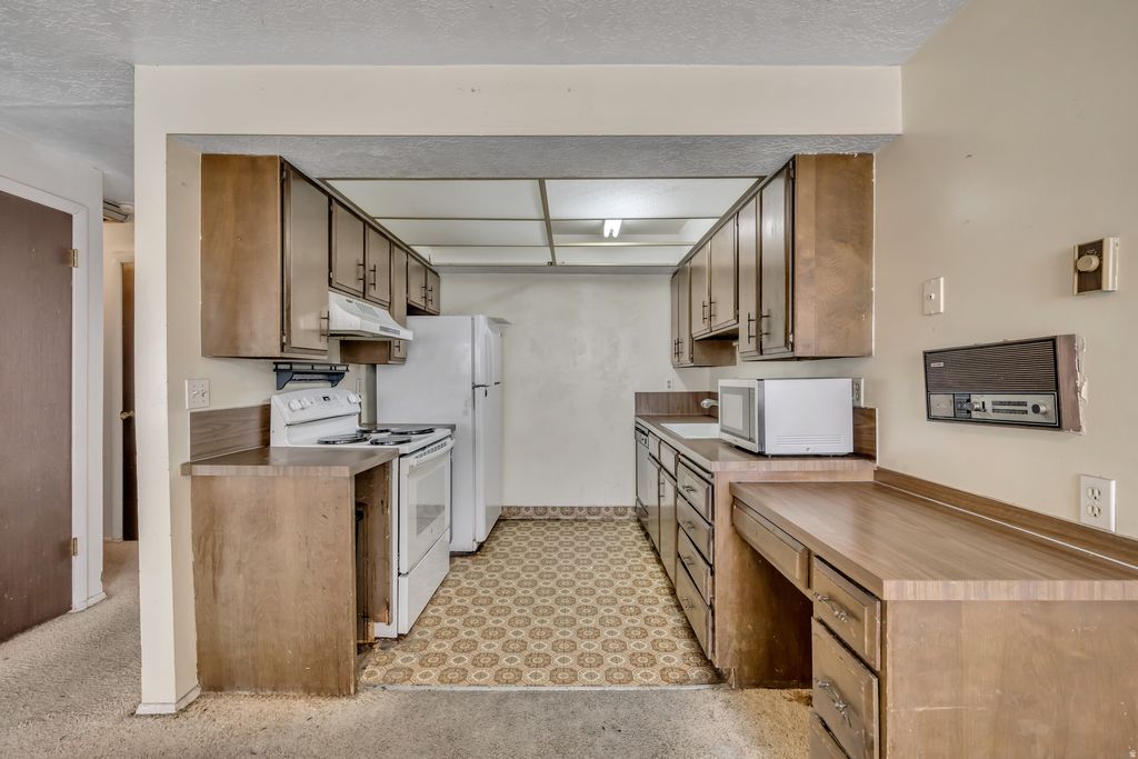 Photo of 1560 E 800 S #C, Clearfield, UT 84015 (MLS # 2134033)