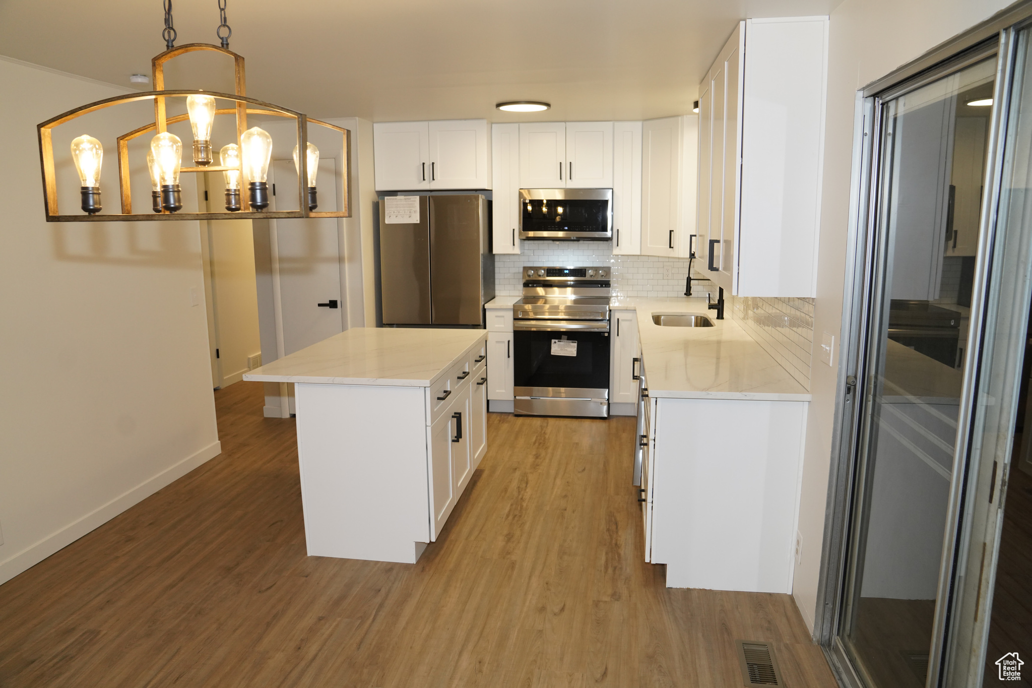 MEADOW WOOD ESTATES - Residential