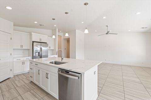 Tiny photo for 597 S BALANCING ROCK DR, Washington, UT 84780 (MLS # 2154577)