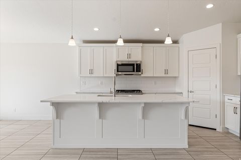 Tiny photo for 597 S BALANCING ROCK DR, Washington, UT 84780 (MLS # 2154577)