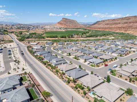 Tiny photo for 597 S BALANCING ROCK DR, Washington, UT 84780 (MLS # 2154577)