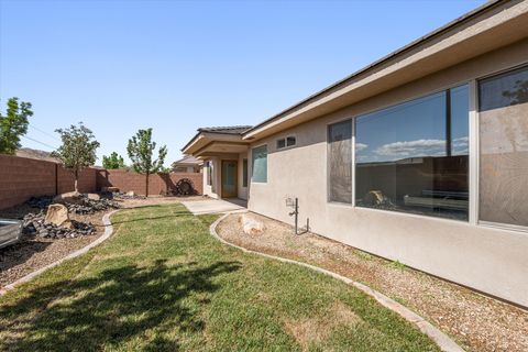 Tiny photo for 597 S BALANCING ROCK DR, Washington, UT 84780 (MLS # 2154577)