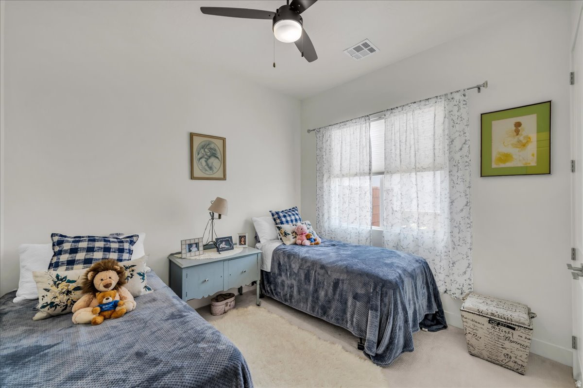 WARNER GATEWAY PH 5 - Residential