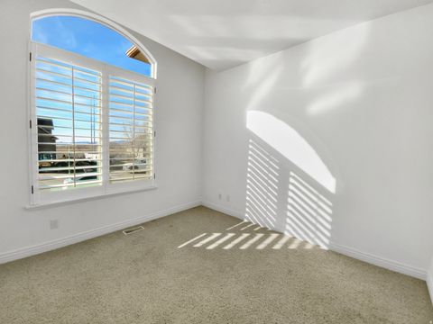 Tiny photo for 969 S VIEW CREST LN, Kaysville, UT 84037 (MLS # 2126555)