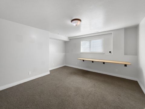 Tiny photo for 969 S VIEW CREST LN, Kaysville, UT 84037 (MLS # 2126555)