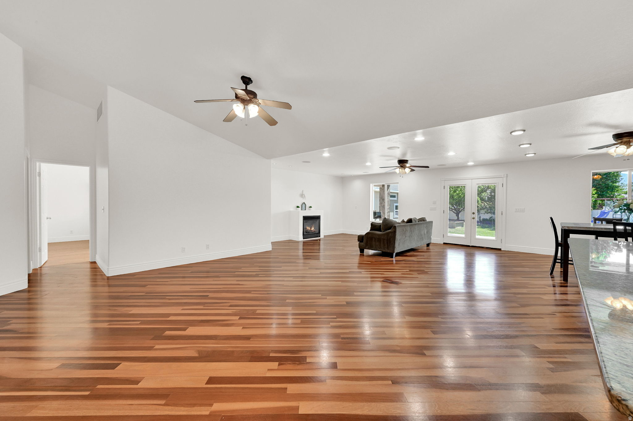 CANTERBURY CORNERS - Residential