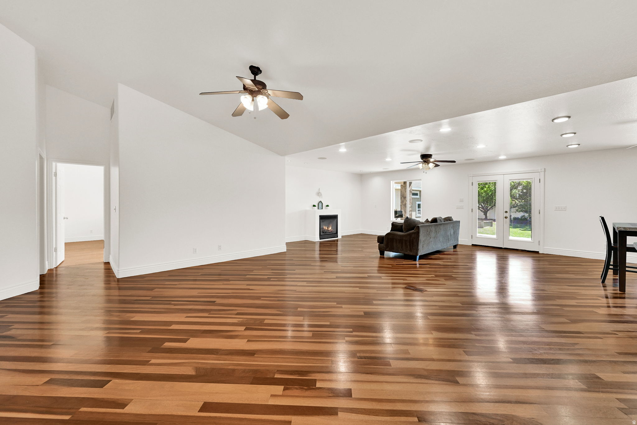 CANTERBURY CORNERS - Residential