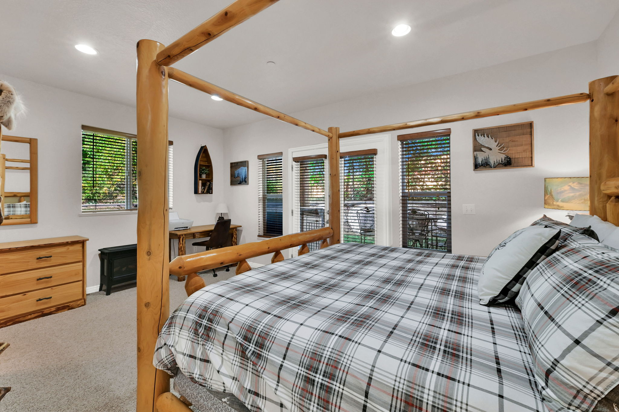 MOOSE HOLLOW - Residential