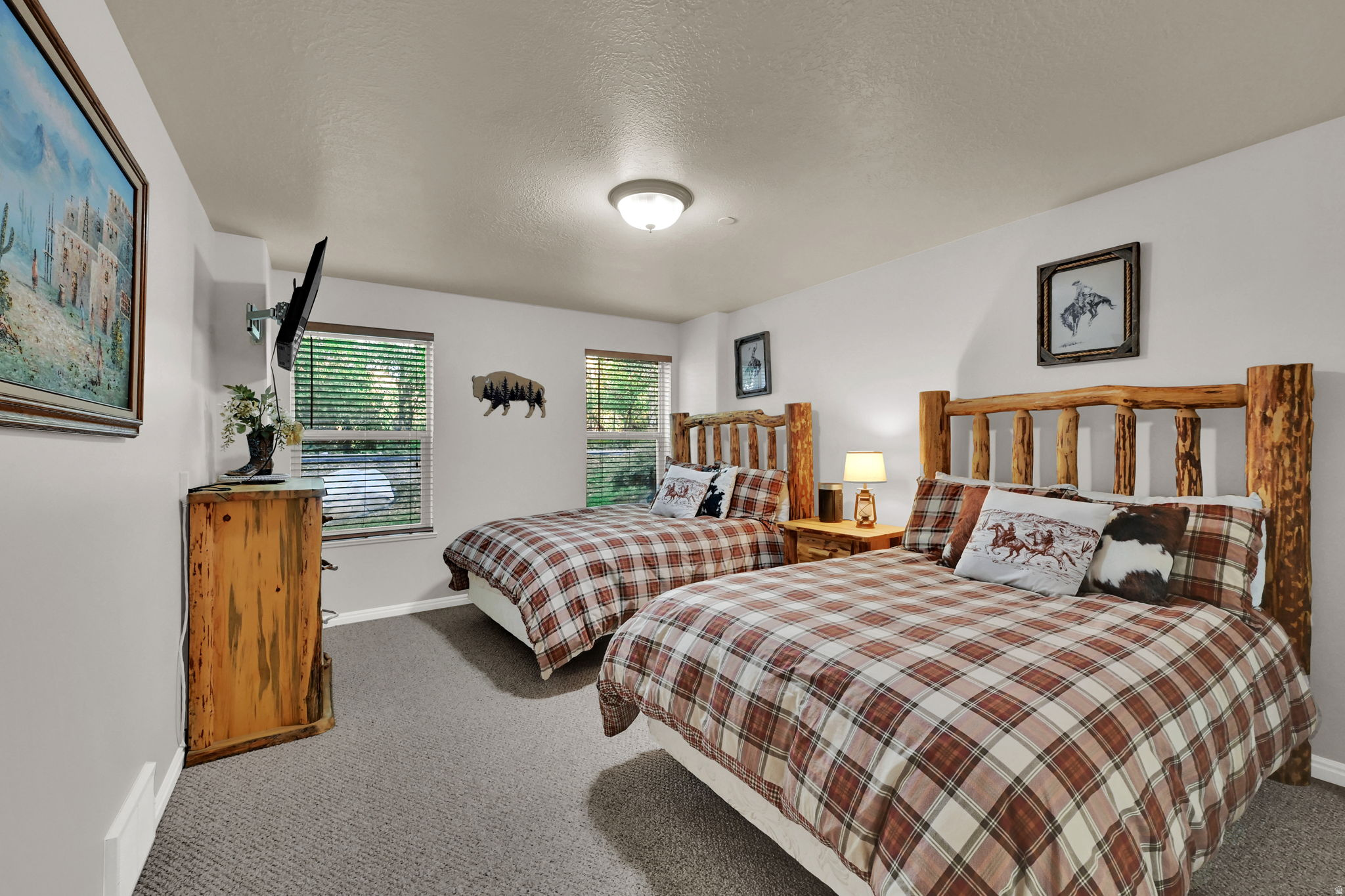 MOOSE HOLLOW - Residential