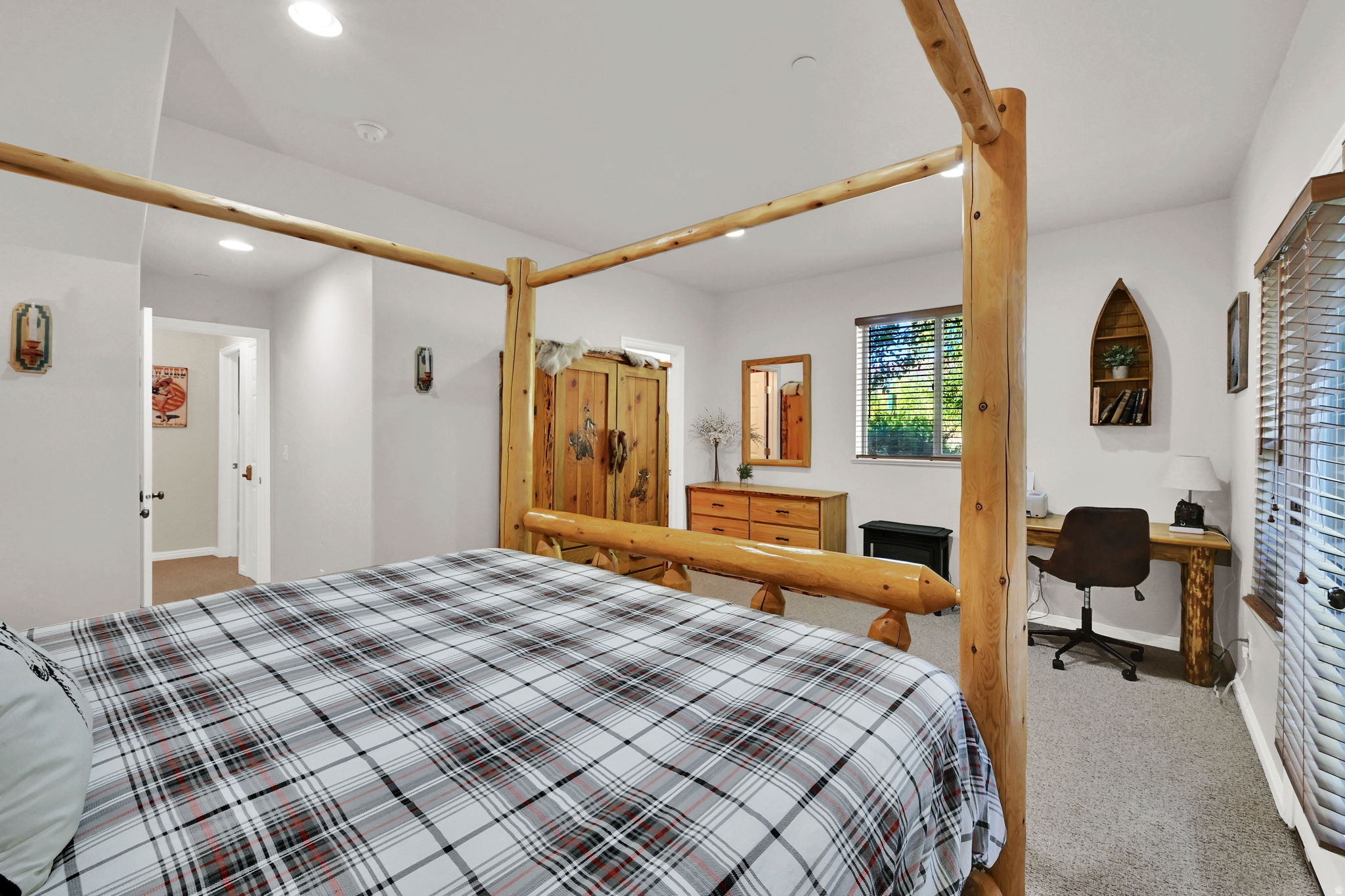 MOOSE HOLLOW - Residential