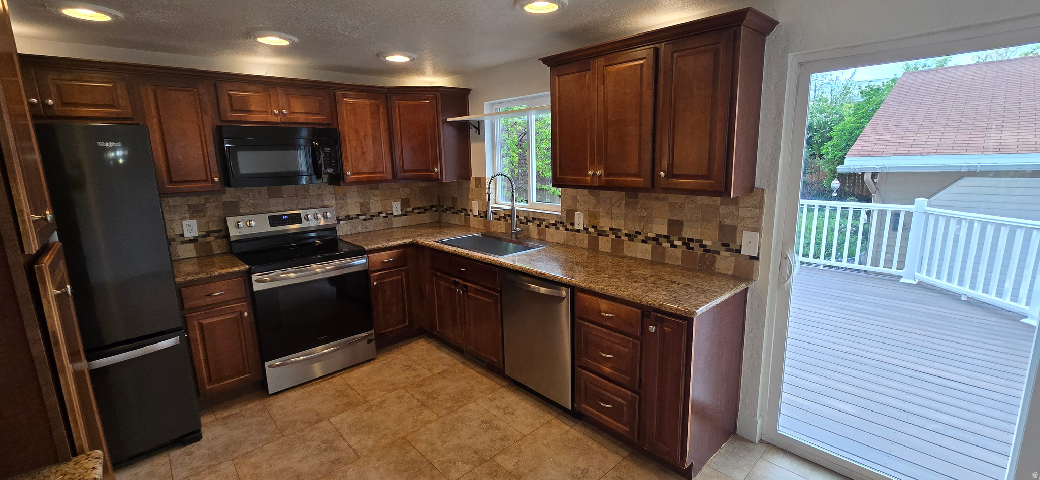 SUNDOWN - Residential