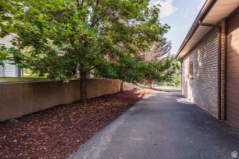 Tiny photo for 9106 N UPPER LANDO LN, Park City, UT 84098 (MLS # 2111635)