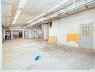 BENWOOD - Commercial Lease