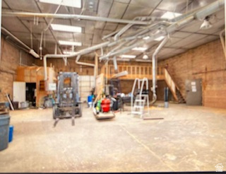 BENWOOD - Commercial Lease