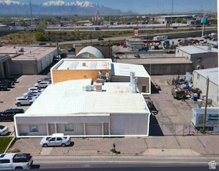 BENWOOD - Commercial Lease