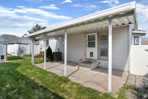 Tiny photo for 4593 PROMENADE DR, Roy, UT 84067 (MLS # 2100549)