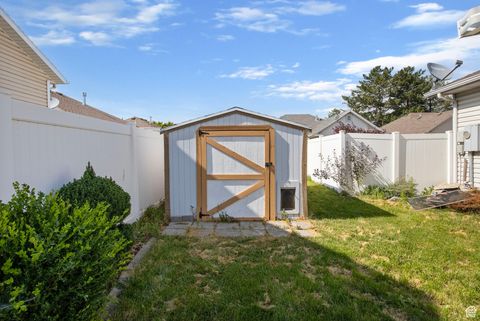Tiny photo for 4593 PROMENADE DR, Roy, UT 84067 (MLS # 2100549)