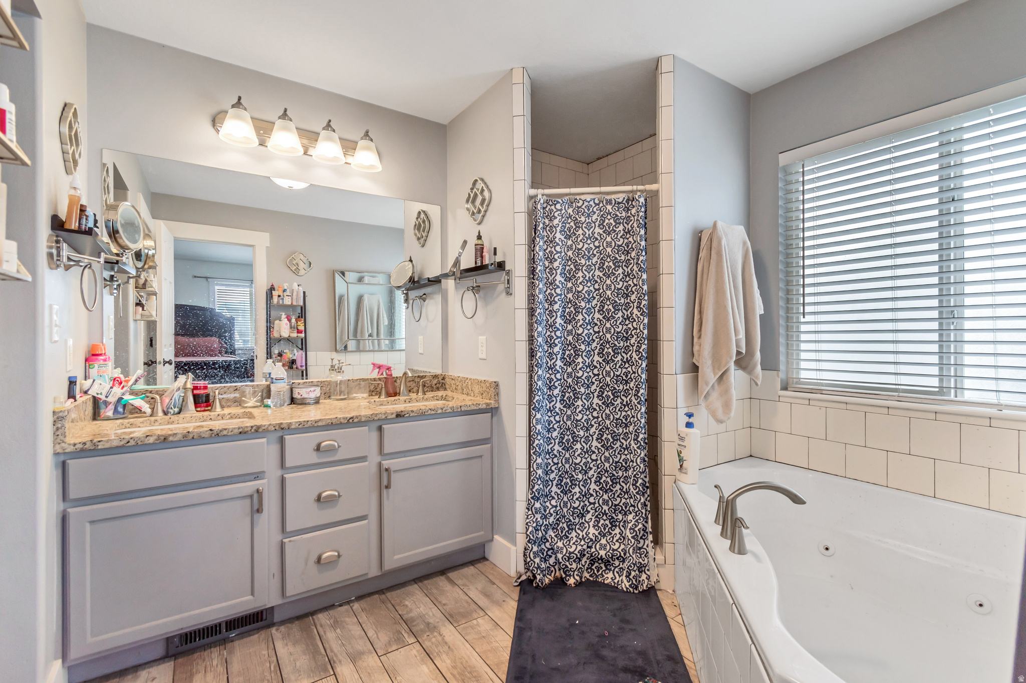 HARVEST HILLS HOA - Residential