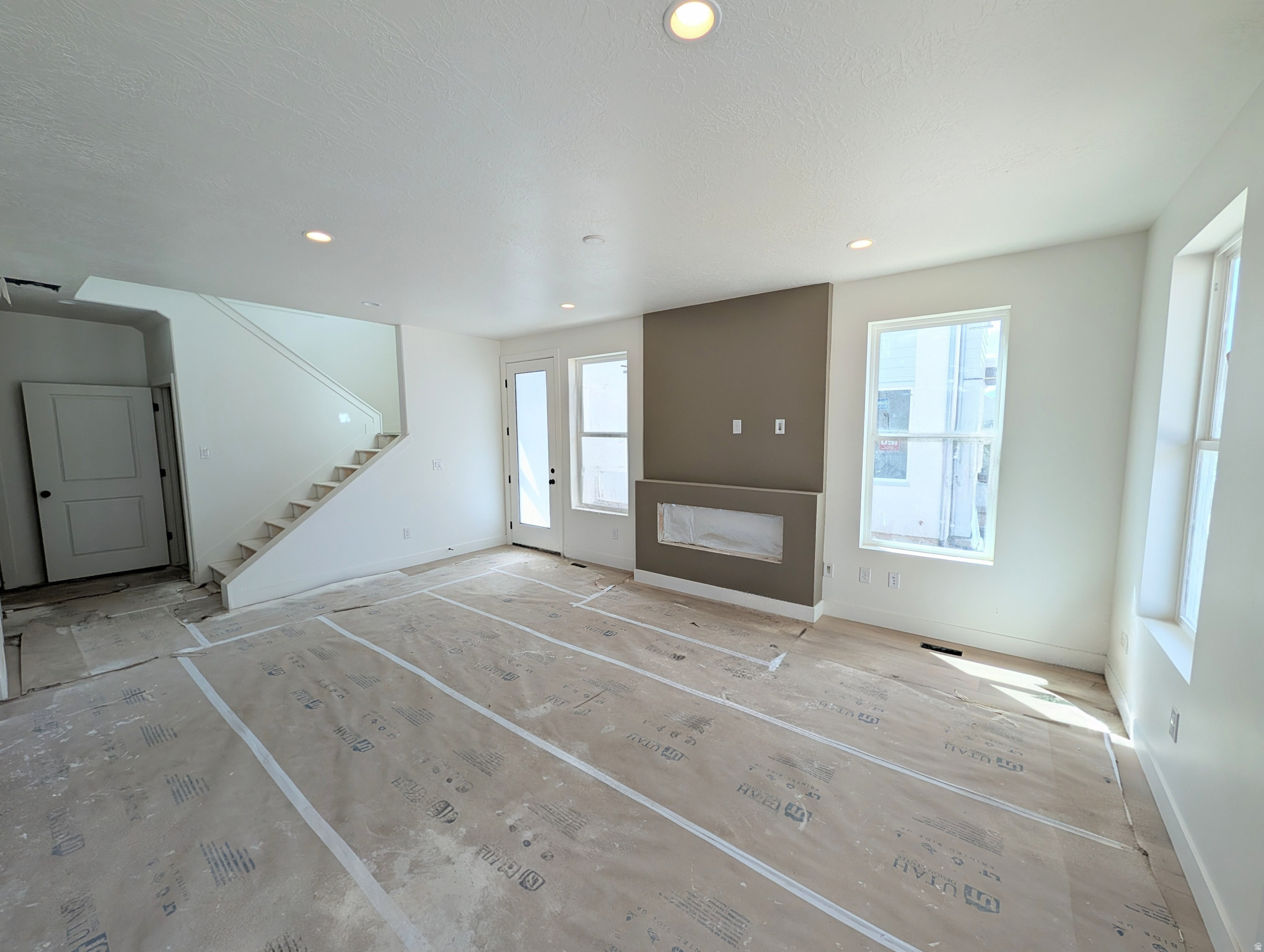 DAYBREAK - Residential