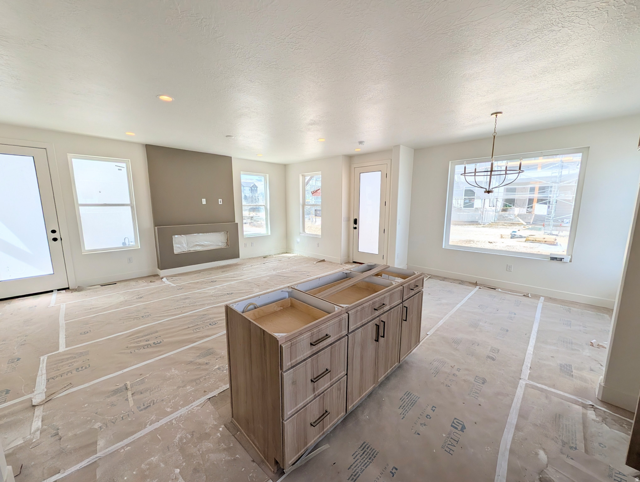 DAYBREAK - Residential