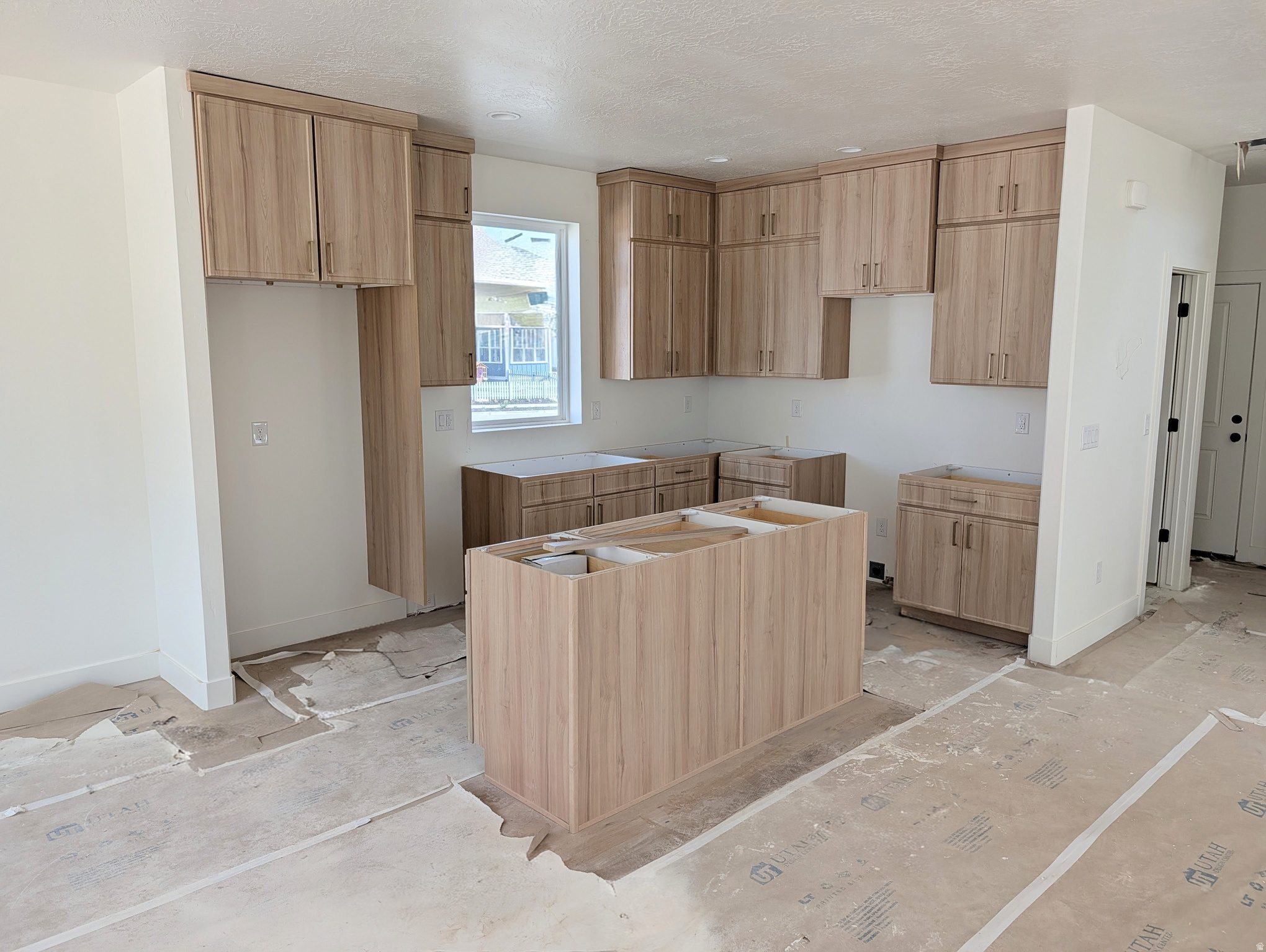 DAYBREAK - Residential