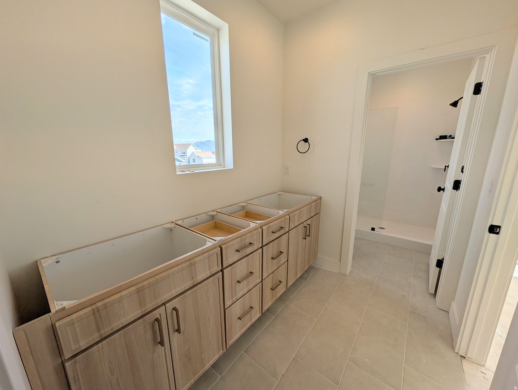 DAYBREAK - Residential