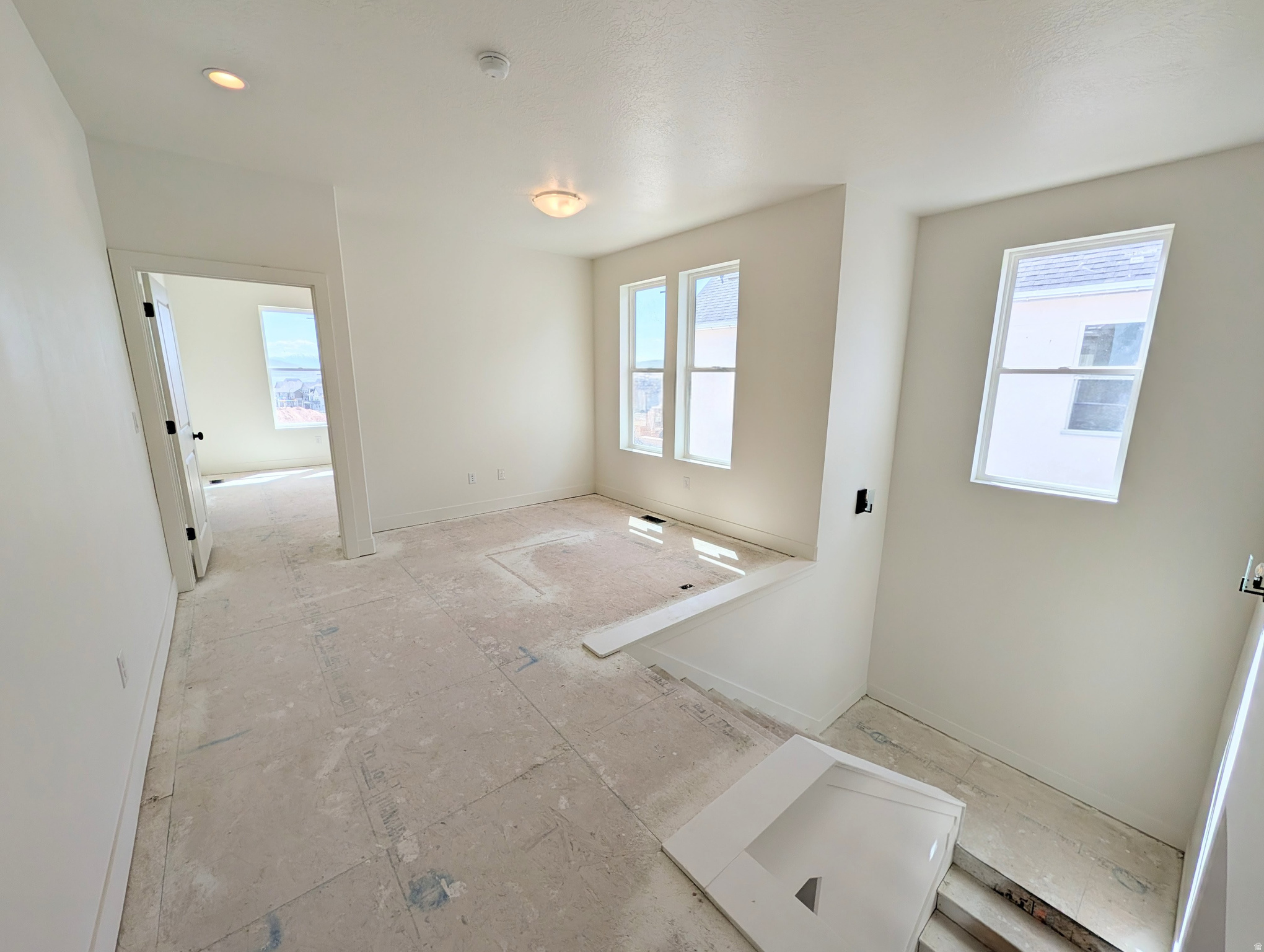 DAYBREAK - Residential