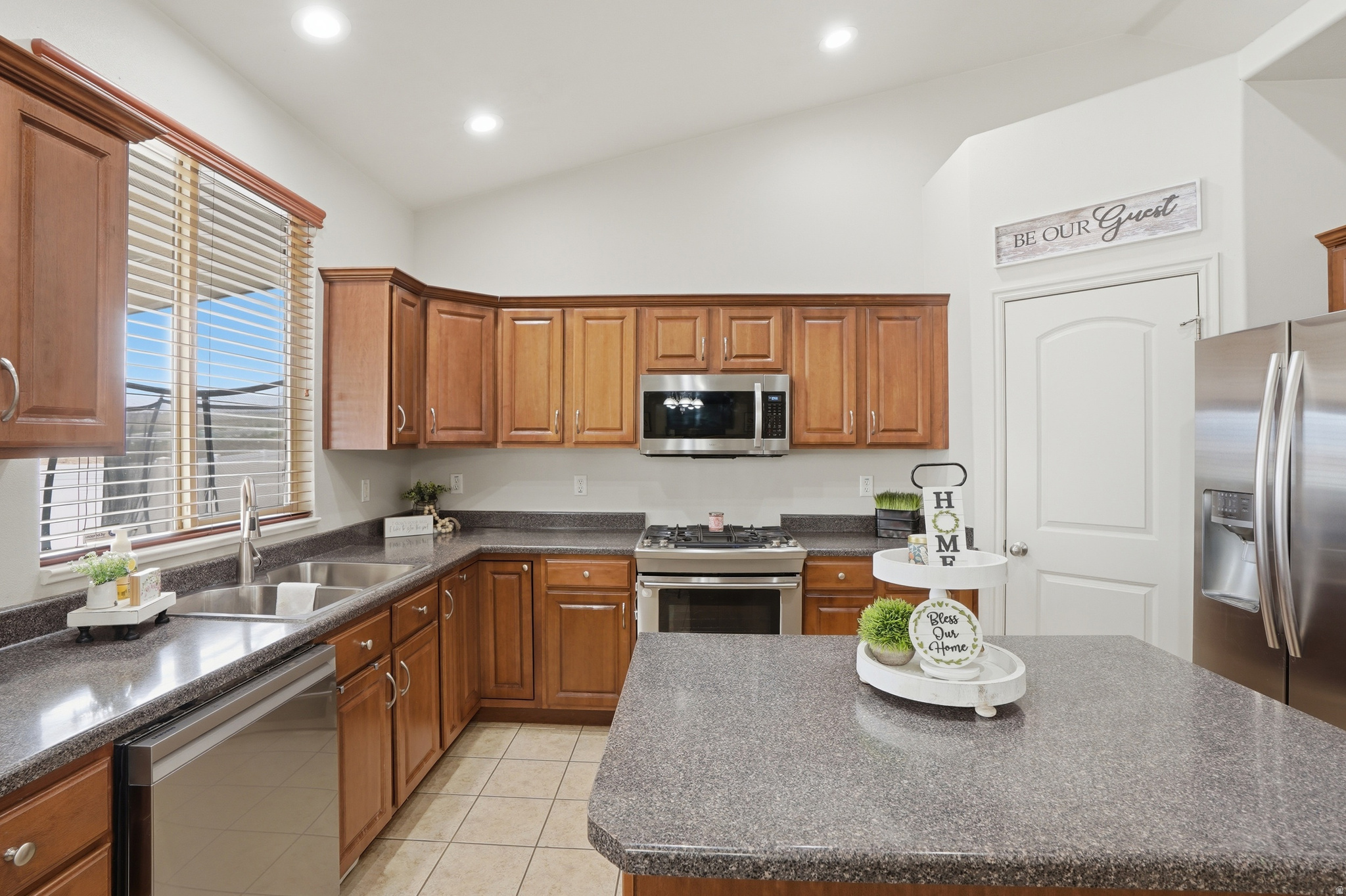 SIENA VISTA - Residential