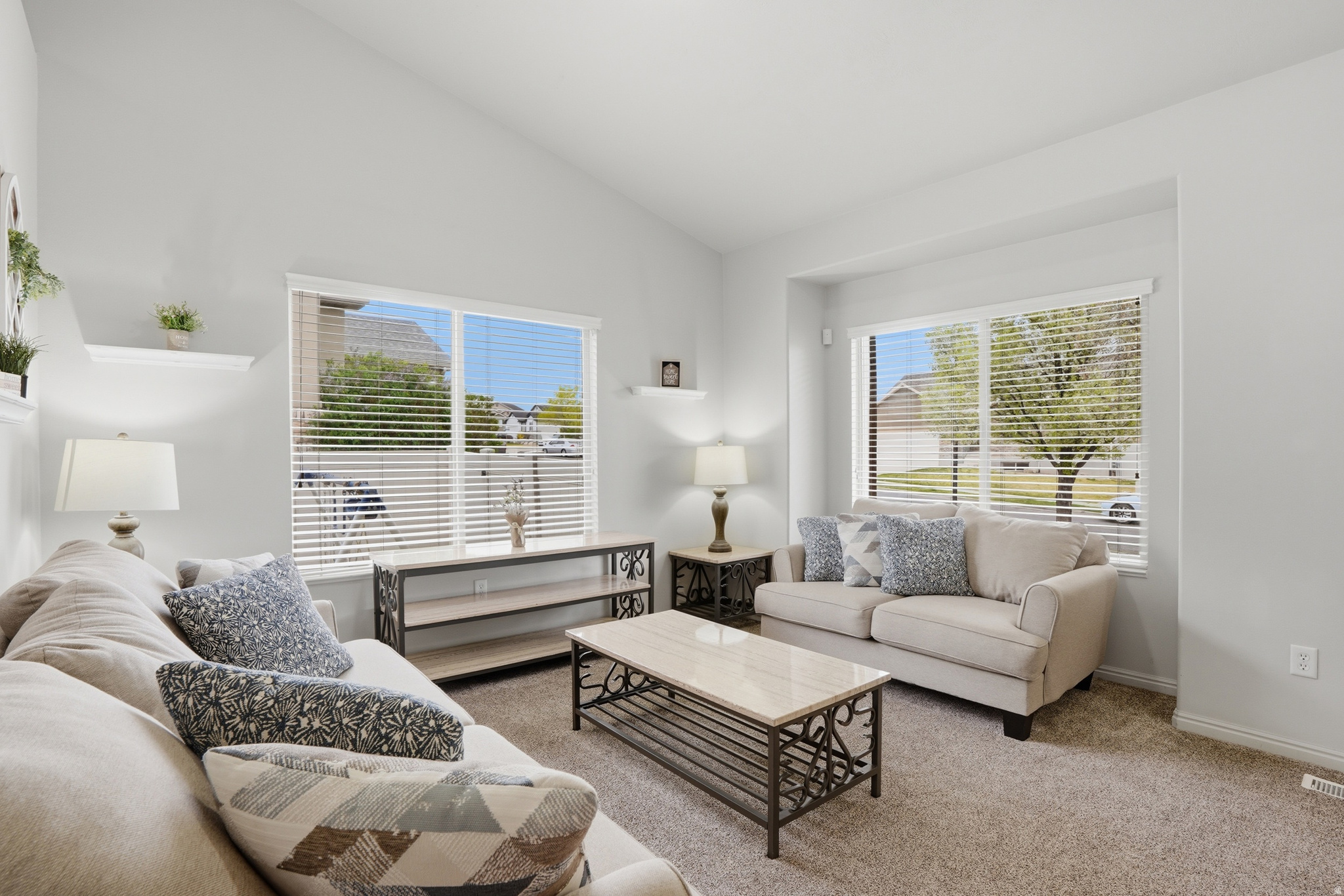 SIENA VISTA - Residential