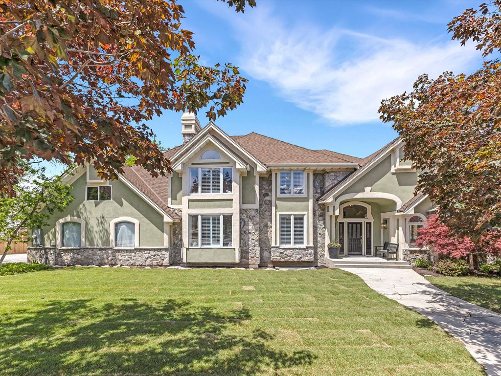 Photo of 8318 S RIDGE POINT RD, Sandy, UT 84093 (MLS # 2157248)